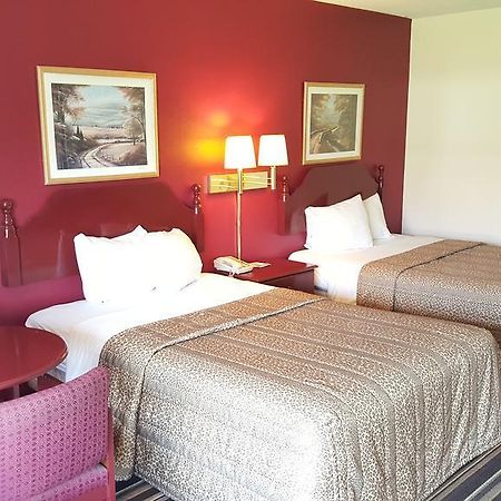 Red Carpet Inn & Suites Carneys Point/Wilmington Екстер'єр фото