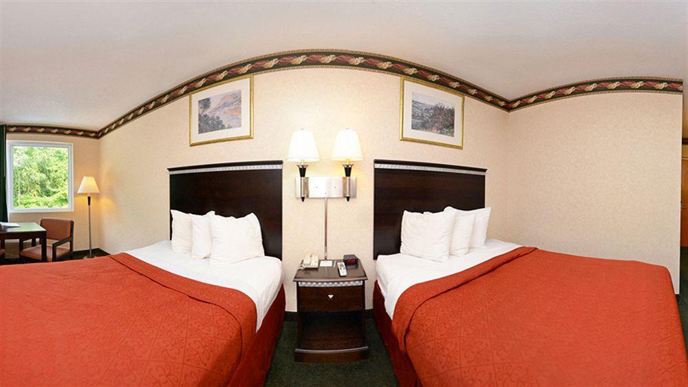 Red Carpet Inn & Suites Carneys Point/Wilmington Екстер'єр фото