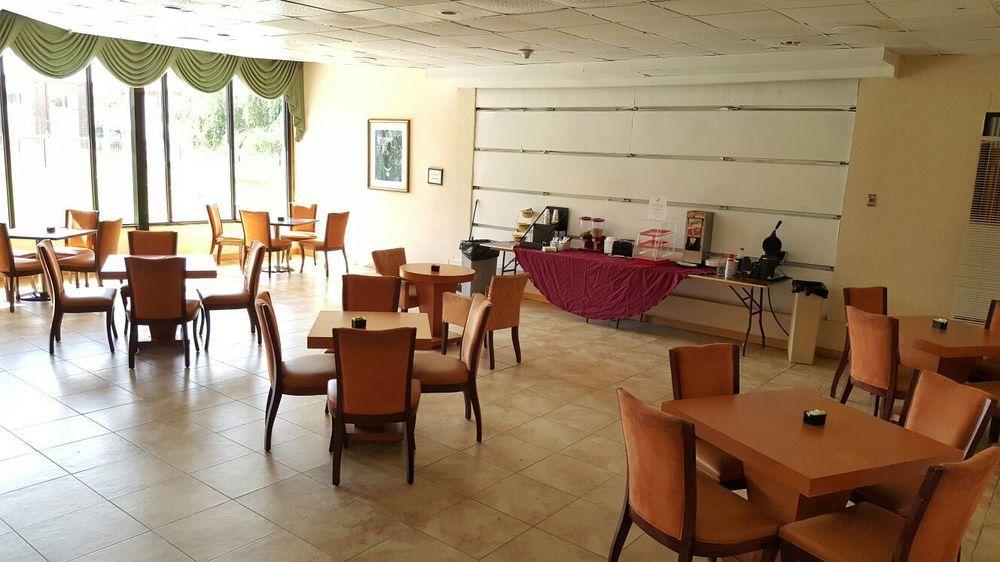 Red Carpet Inn & Suites Carneys Point/Wilmington Екстер'єр фото