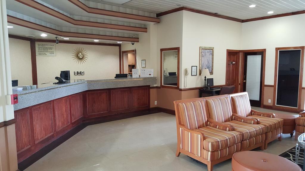 Red Carpet Inn & Suites Carneys Point/Wilmington Екстер'єр фото